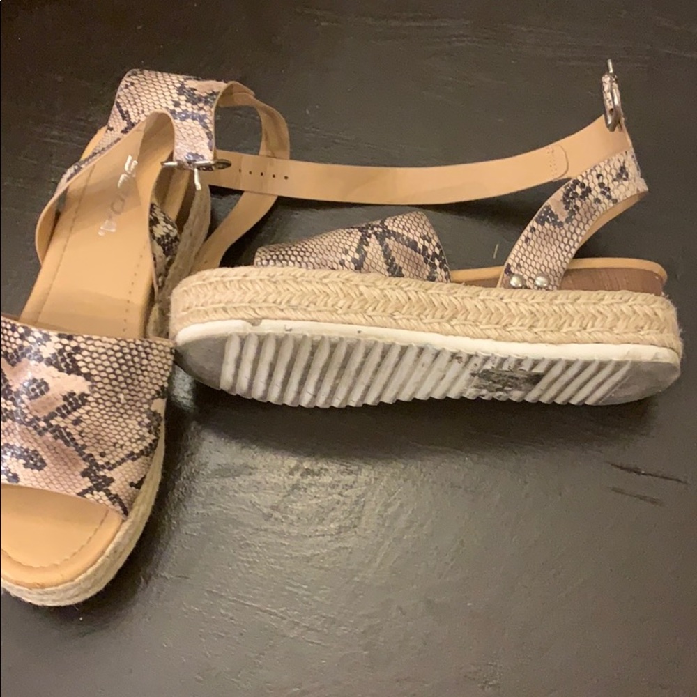 Snakeskin platform sandals. - Picture 2 of 2